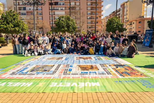 Mu&eacute;vete Por Huelva