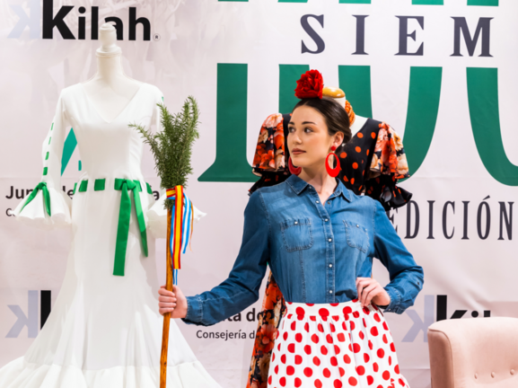La moda flamenca toma la Plaza de San Pedro con la sexta edici&oacute;n de &lsquo;Roc&iacute;o Siempre Roc&iacute;o&rsquo;