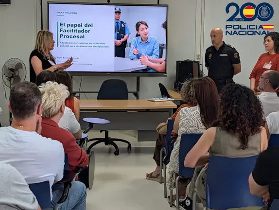 Polic&iacute;a Nacional