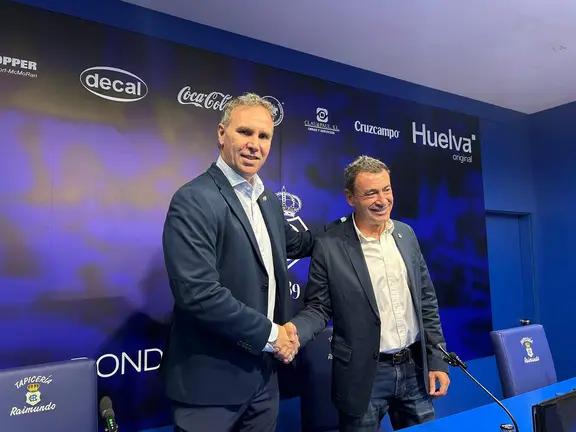 Luci y Galv&aacute;n trabajan mano a mano en la confecci&oacute;n del nuevo Recre.