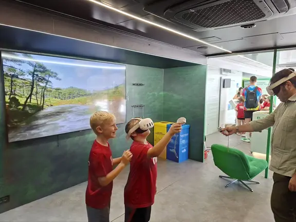 El Educa Bus acerca la educaci&oacute;n ambiental a escolares de Mazag&oacute;n