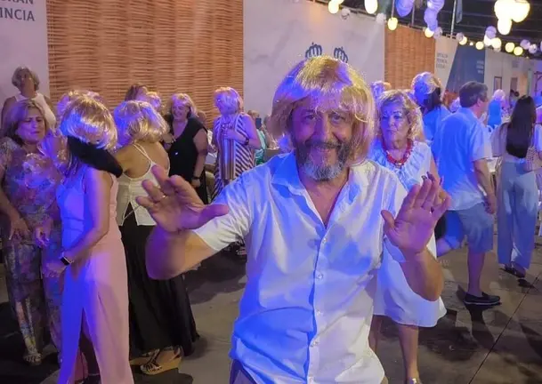 Marcos Gualda con su peluca de la Carr&aacute;