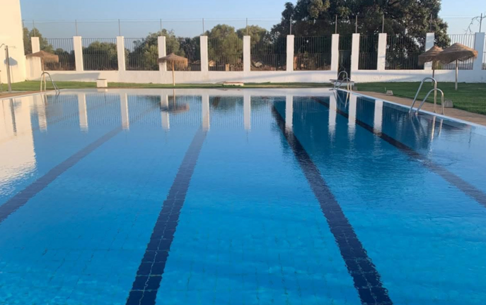 Piscina de Berrocal.