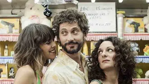 TELEVISION  Paco Leon  director y protagonista de la pelicula  Kiki  el amor se hace   junto a las actrices Belen Cuesta y Ana Katz