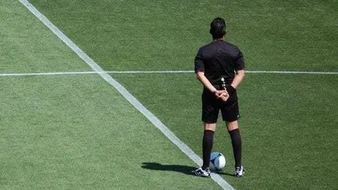 Los &aacute;rbitros se han echado atr&aacute;s.