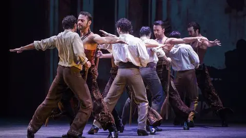 05/09/2020 El Ballet Flamenco de Andalucía (BFA) durante el espectáculo '25 aniversario' en la inauguración de la XXI edición de la Bienal de Sevilla en el Teatro Lope de Vega. En Sevilla (Andalucía, España), a 05 de septiembre de 2020.
POLITICA 
María José López - Europa Press