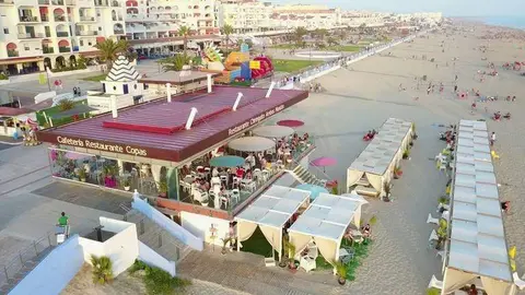 Chiringuito en zona urbana y costera.