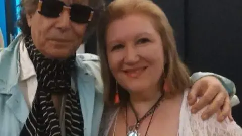 Pilar Enjamio junto a Jesús Quintero