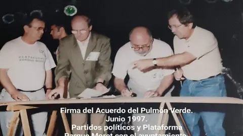 Firma de los acuerdos por el Parque Moret con Pedro Rodríguez de alcalde