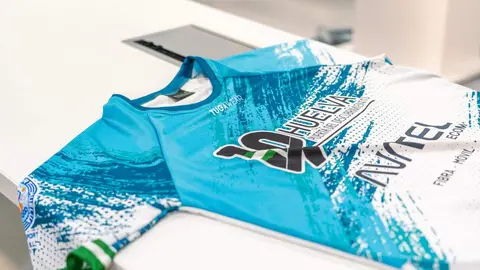 La camiseta de la 10K Huelva Avatel.