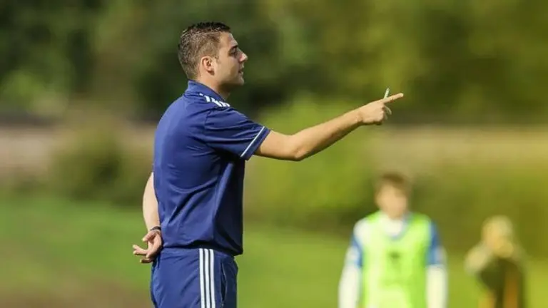 Carlos Ant&oacute;n es el nuevo entrenador del San Roque de Lepe / SRL