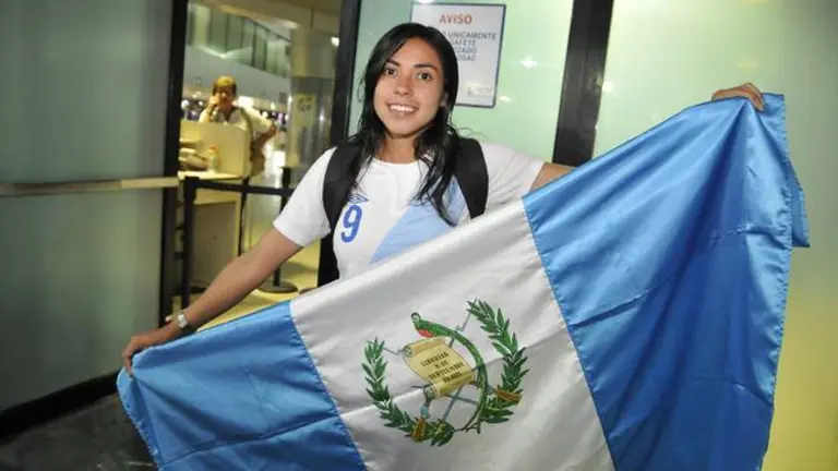 Ana Luca Martnez viaj a Houston para hacer una prueba con el Houston Dash equipo de la liga profesional de Estados Unidos