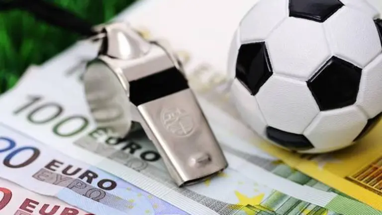 Bildnummer: 08503427  Datum: 15.08.2011  Copyright: imago/Imagebroker
Fußball und Schiedsrichterpfeife auf Euroscheinen, Symbolbild Wettskandal iblcof02001604; Fussballwette Objekte xmk x0x 2011 quer Aufmacher auf Bälle Baelle Ball Banknote Banknoten bestechen bestechend bestechende bestechender bestechendes Bestechung Bestechungen besticht close close-up close-ups closeup closeups Euro europäisch europäische europäischer europäisches Europa europaeisch europaeische europaeischer europaeisches Euros Euroschein Euroscheine Euroscheinen finanziell finanzielle finanzieller finanzielles Fußbälle Fußball Fussbälle Fussbaelle Fussball Geld Geldschein Geldscheine innen korrupt korrupte korrupter korruptes Korruption menschenleer Nahaufnahme Nahaufnahmen niemand Papiergeld Pfeife Pfeifen Schein Scheine Schiedsrichter Schiedsrichterpfeife Skandal Skandale Sportwette Sportwetten Studioaufnahme Studioaufnahmen Symbolbild Symbolbilder symbolisch symbolische symbolischer Trillerpfeife Trillerpfeifen und up ups Wetten Wettskandal 

Image number 08503427 date 15 08 2011 Copyright imago Imagebroker Football and Referee whistle on Euro slips Symbol image Wettskandal  Football bet Objects xmk x0x 2011 horizontal Highlight on Balls Baelle Ball Banknote Banknotes bribe Bestechend   bestechendes Bribery  captivates Close Close Up Close UPS closeup closeups Euro European Europe European European Europe  European europaeischer Europaeisches Euros Euro note Euro notes Euro slips financially financial  financial Footballs Football Footballs  Football Money Money Cash receipts indoors corrupt corrupt   Corruption Human space Close-up Close-ups nobody  Pipe Pipes Licence Notes Referees Referee whistle Scandal Scandals Sports bet Sports betting Studio shooting Studio recordings Symbol image Icon images Symbolic symbolic symbolic Whistle Whistles and Up UPS Bets Wettskandal