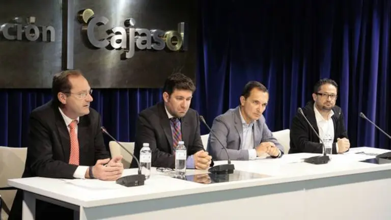 Fotografo . Alex Fern&aacute;ndez Presentacion Espacio Knowmads