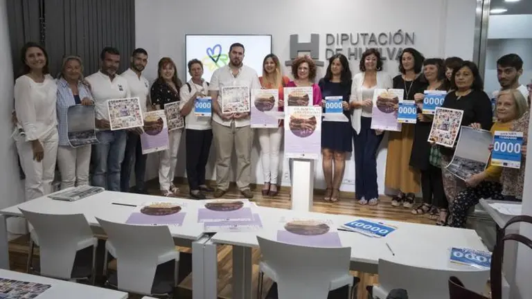 El presidente de la Diputación de Huelva, Ignacio Caraballo, comparte un desayuno con las ONG’s que ayudan a los refugiados