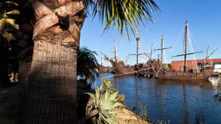 XCF, LUGARES COLOMBINOS, MUELLE CARABELAS, HUELVA