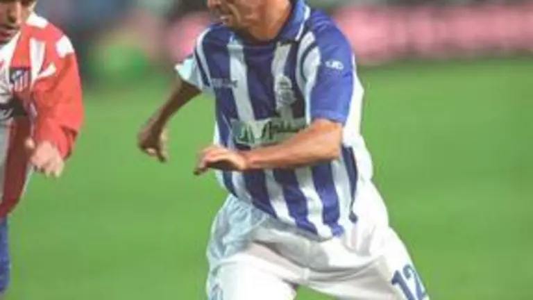 PERNIA  RECREATIVO DE HUELVA. Mariano Andrés Pernía. Defensa. Nac. 4/5/77 En Buenos Aires Partido de liga 28/1/2003. Foto Carrusan..