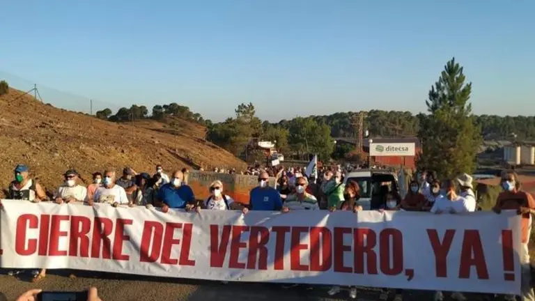 Movilizaci&oacute;n contra el vertedero de Nerva.