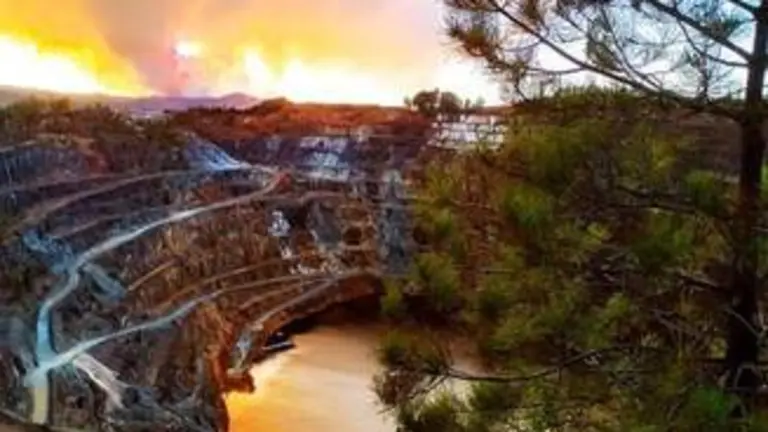  El incendio de Olivargas, visto desde Corta Atalaya