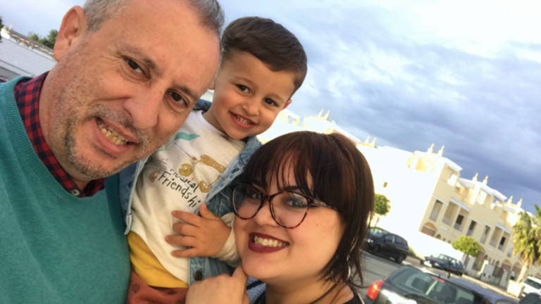 Fermín Cabanillas, con sus hijos, Rodrigo y María José.