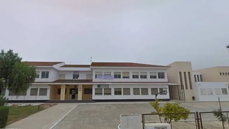 25/10/2020 Huelva.-Cvirus.- Cierran todas las aulas de Primaria y Secundaria de un colegio de Escacena del Campo .

El CEIP 'Virgen de Luna' de la localidad onubense de Escacena del Campo mantendrá confinadas todas las aulas de Primaria y Secundaria hasta 3 de noviembre debido a casos de coronavirus.

POLITICA ESPAÑA EUROPA ANDALUCÍA SOCIEDAD
AYUNTAMIENTO DE ESCACENA DEL CAMPO