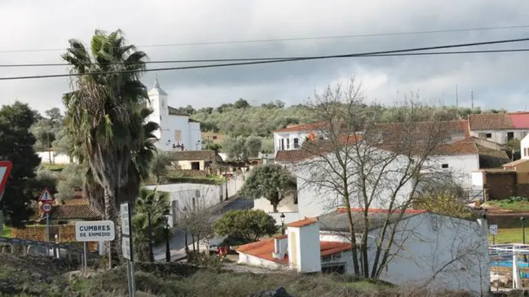 Vista panorámica de Cumbres de Enmedio, en mitad de la Sierra