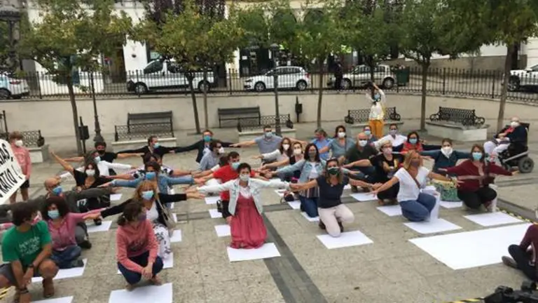 Protesta en Aracena por el hacinamiento en las aulas.