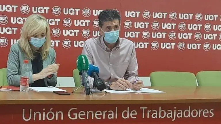 12/04/2021 Huelva.- UGT pide "un compromiso público" por la industria y que se haga "una verdadera apuesta" por la provincia.

La secretaria general de UGT-Andalucía, Carmen Castilla, junto con el secretario general de UGT Huelva, Sebastián Donaire, han analizado este lunes en rueda de prensa la situación sociolaboral y las repercusiones laborales y sociales de la pandemia en la provincia de Huelva. Así, han pedido a las administraciones "un compromiso público" por la industria y que hagan "una verdadera apuesta" por esta provincia, que tiene los salarios más bajos de Andalucía y, por ende, de toda España.

POLITICA ANDALUCÍA ESPAÑA EUROPA HUELVA SOCIEDAD
EUROPA PRESS.