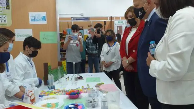 El Consejero de Educaci&oacute;n, Javier Imbroda visita el centro valverde&ntilde;o