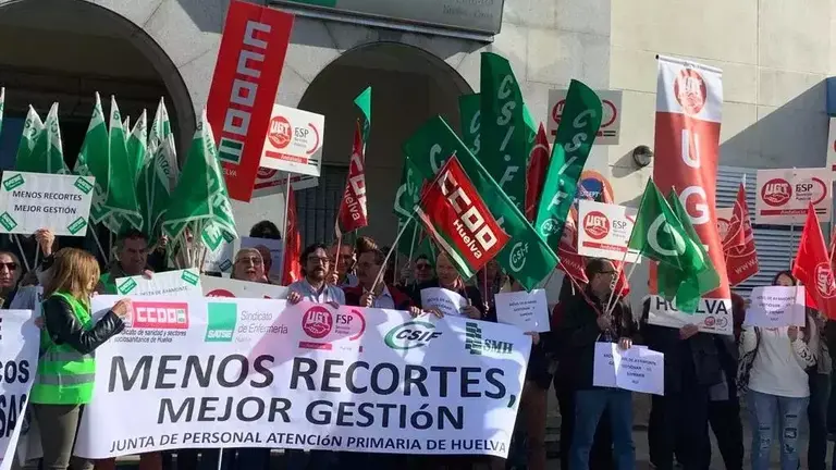 Movilizaci&oacute;n en Huelva sindicatos Sanidad