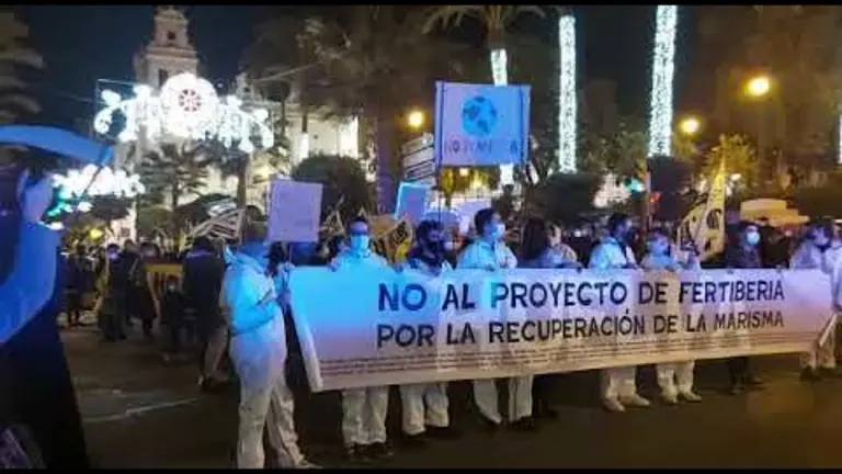 Manifestación contra los fosfoyesos y el proyecto de Fertiberia de enterrarlos