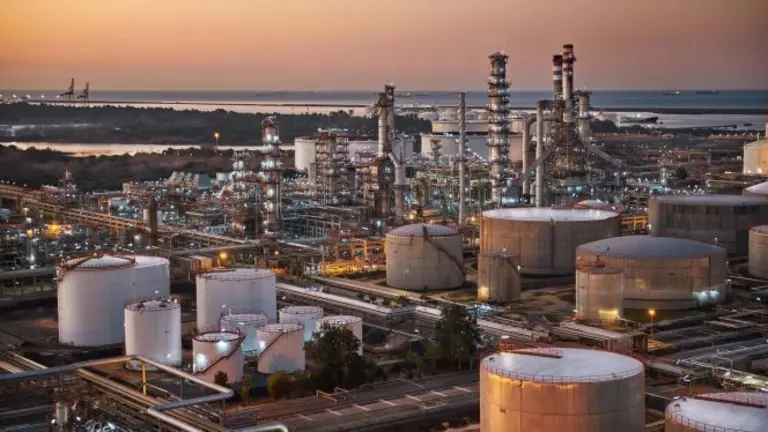 Una de las importantes industrias asentadas en Huelva