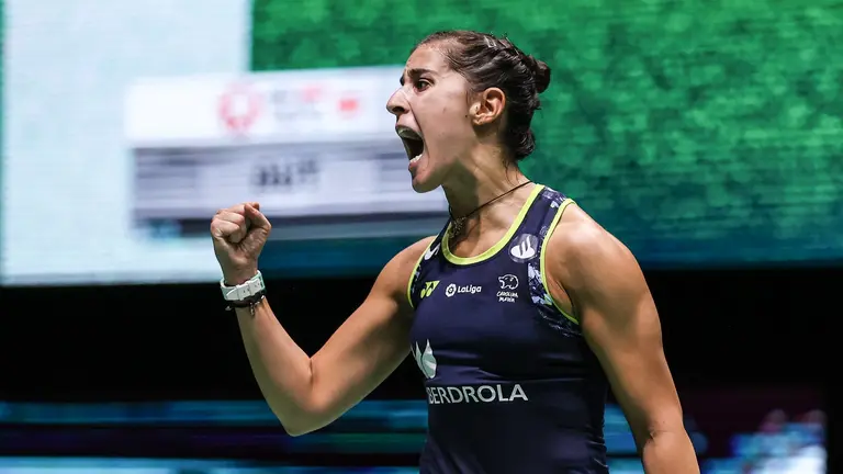 Carolina Mar&iacute;n celebra un punto en Malasia.