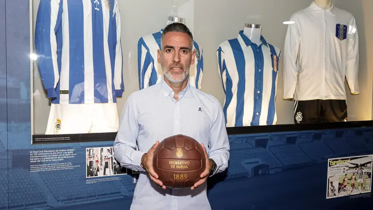 Abel Gómez es el nuevo entrenador del Recre.