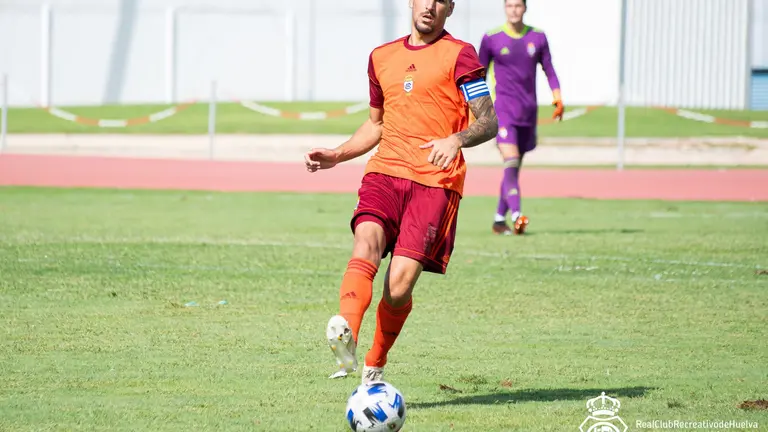 Diego Jiménez durante un partido con el Recreativo.