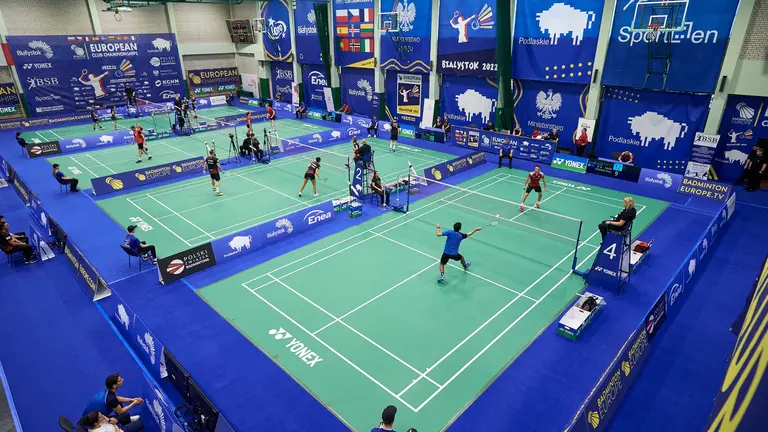 El CB IES La Orden compitiendo en la 'Champions' del bádminton.