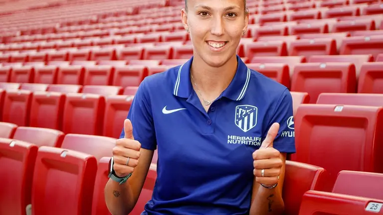 Cinta Rodríguez en el estadio del Atlético de Madrid.