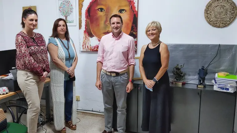 Visita Aguas de Huelva a la Asociaci&oacute;n Madre Coraje de Huelva