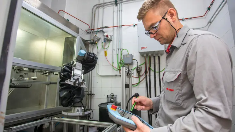 EPLR Cobot en CEPSA La R&aacute;bida