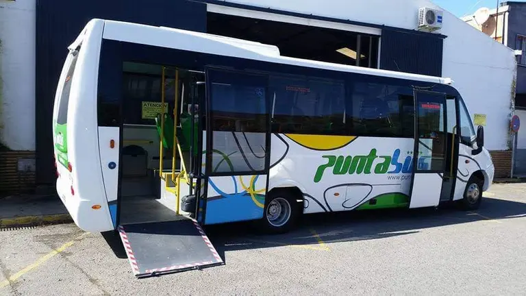 Autobus Punta Umbr&iacute;a