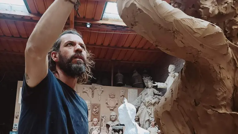 Martín Lagares en su estudio