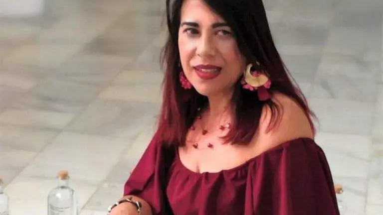 María Luisa Domínguez.