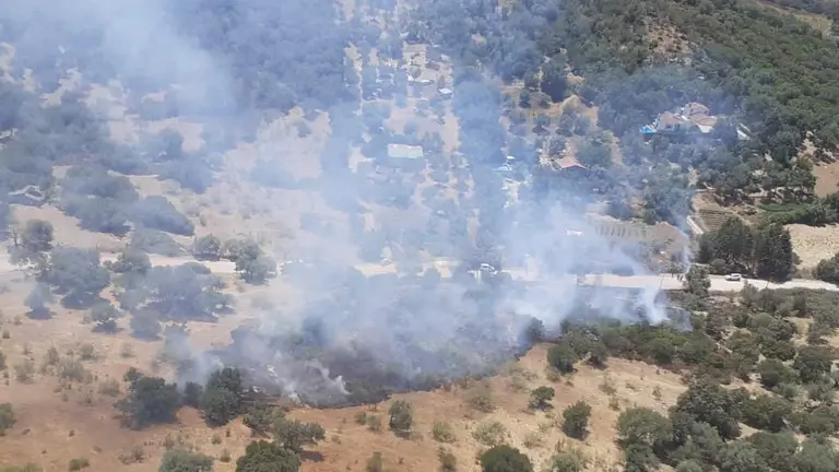 Incendio en Aroche. (Foto: Infoca)