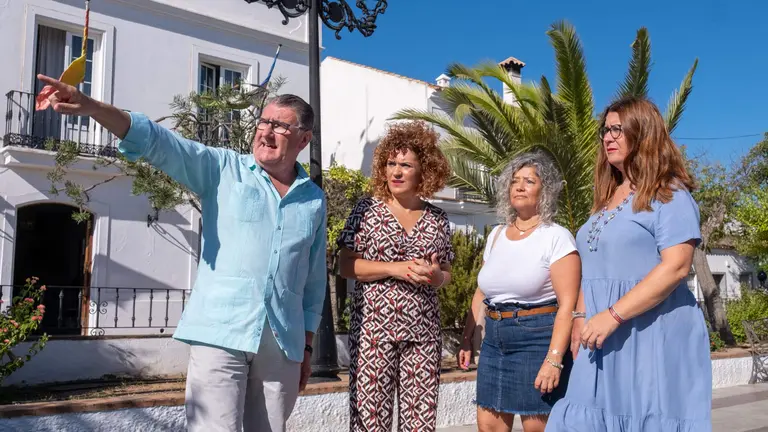 Visita de la presidenta de la Diputaci&oacute;n a Villablanca