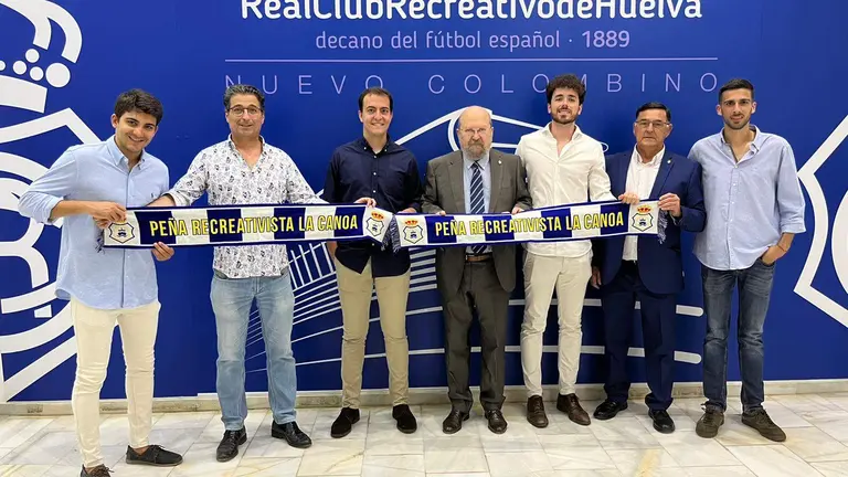 La Peña 'La Canoa' se ha presentado este verano.