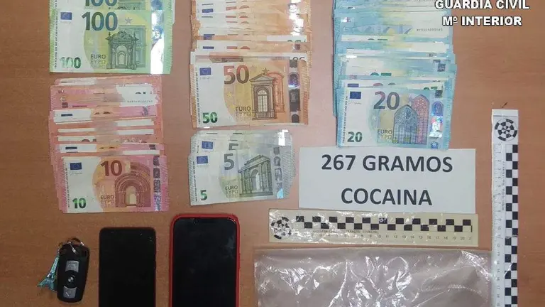 EF4CDD32-097B-4208-91A4-320D146E8B39