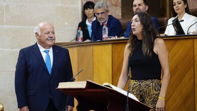 EF8E2A43-ED14-4271-8AF4-C2F11AA075C8