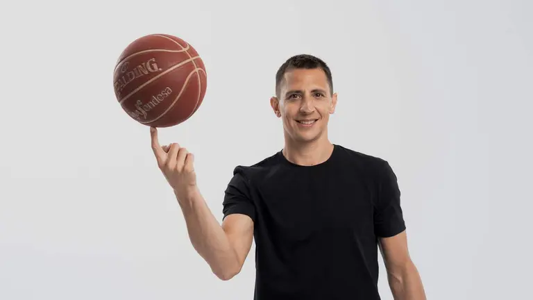 Fede Van Lacke muestra su dominio con el balón