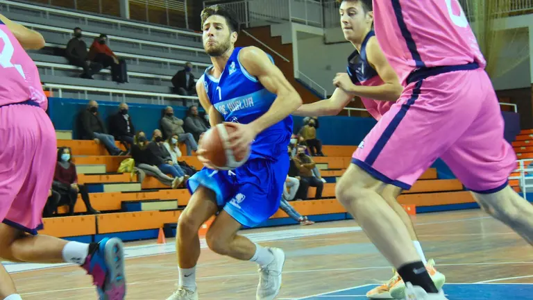 Pablo Recio en un partido del Ciudad de Huelva.