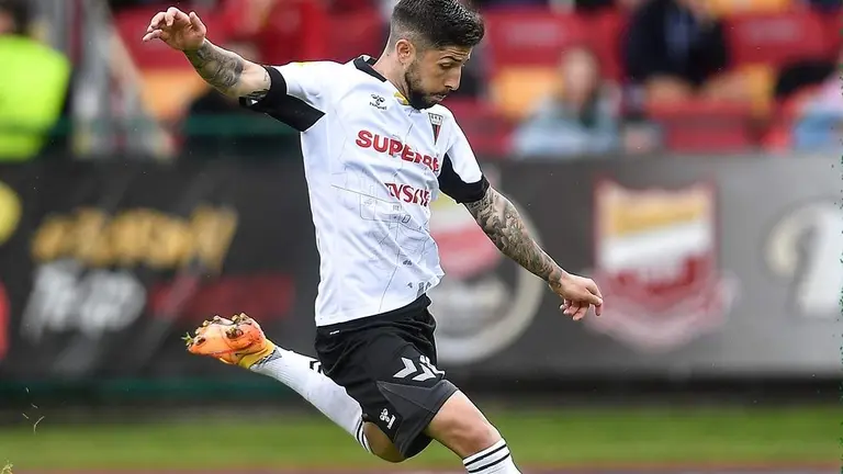 Antonio Domínguez jugando en la segunda división de Polonia.